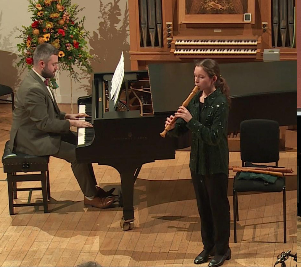 Alma Núñez Debretzeni